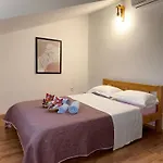 Villa With Stunning Mountain Views And Authentic Croatian Stone House Near Split And Sea 别墅 Žrnovnica