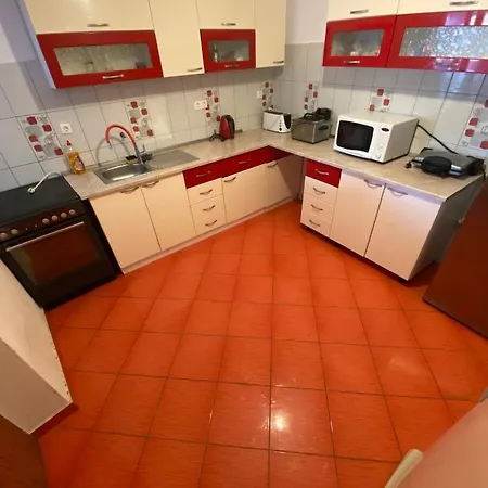 Authentique Maison Dalmate En Vieille Pierre Proche De Split, De La Et De La Montagne * Žrnovnica