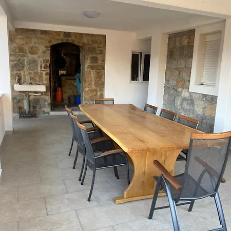 Authentique Maison Dalmate En Vieille Pierre Proche De Split, De La Et De La Montagne