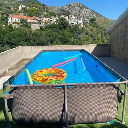 Authentique Maison Dalmate En Vieille Pierre Proche De Split, De La Et De La Montagne * Žrnovnica