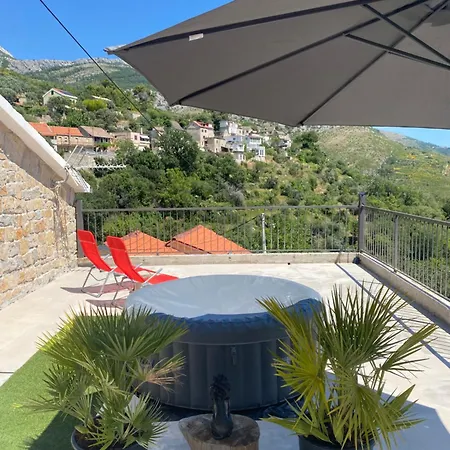 Authentique Maison Dalmate En Vieille Pierre Proche De Split, De La Et De La Montagne Villa