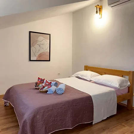 Authentique Maison Dalmate En Vieille Pierre Proche De Split, De La Et De La Montagne Villa Žrnovnica