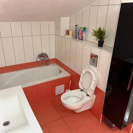 Authentique Maison Dalmate En Vieille Pierre Proche De Split, De La Et De La Montagne * Žrnovnica