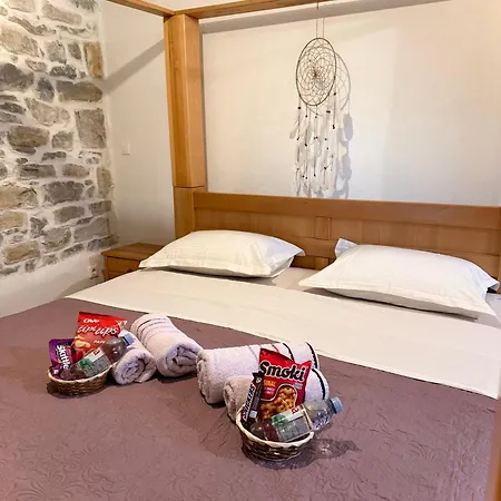 With Stunning Mountain Views And Authentic Croatian Stone House Near Split And Sea