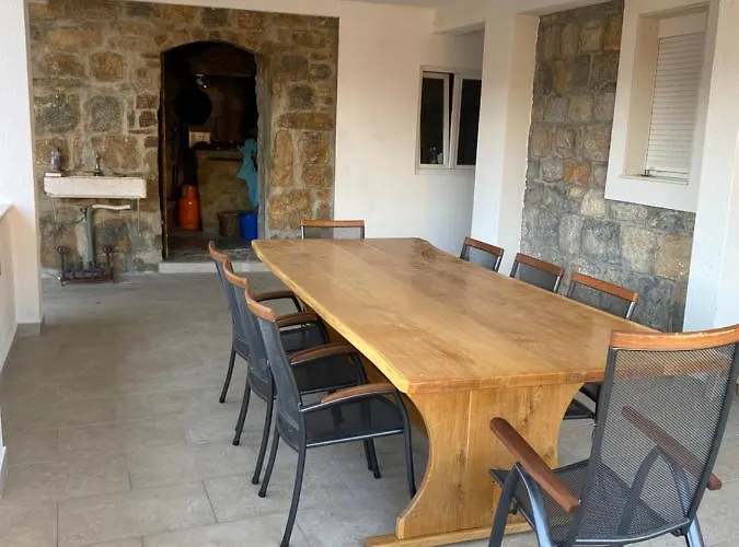Authentique Maison Dalmate En Vieille Pierre Proche De Split, De La Et De La Montagne