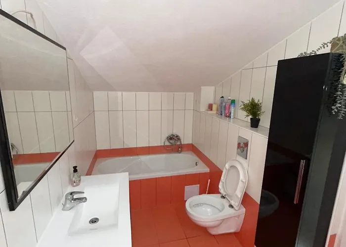 Villa Authentique Maison Dalmate En Vieille Pierre Proche De Split, De La Et De La Montagne